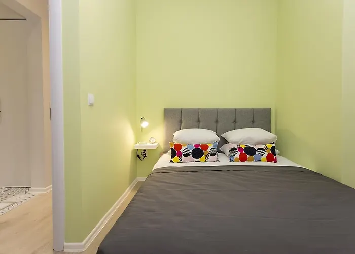 The Cozy Apartment, *