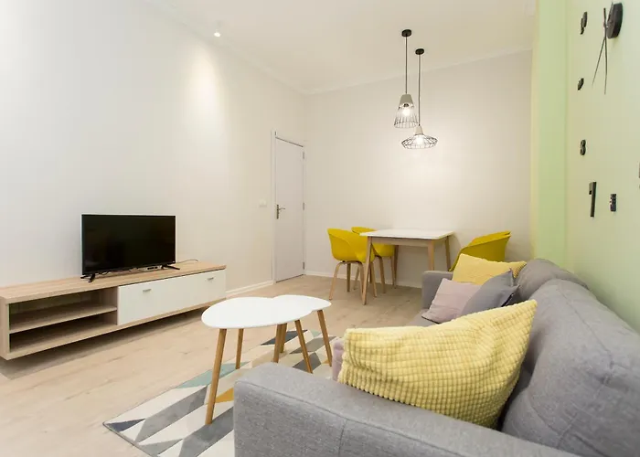 The Cozy Apartment, *