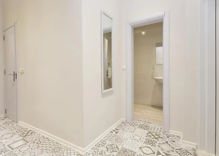 The Cozy Apartment, Sofía